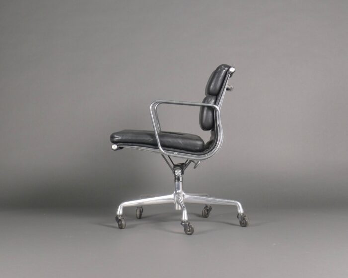 EAMES - Image 2